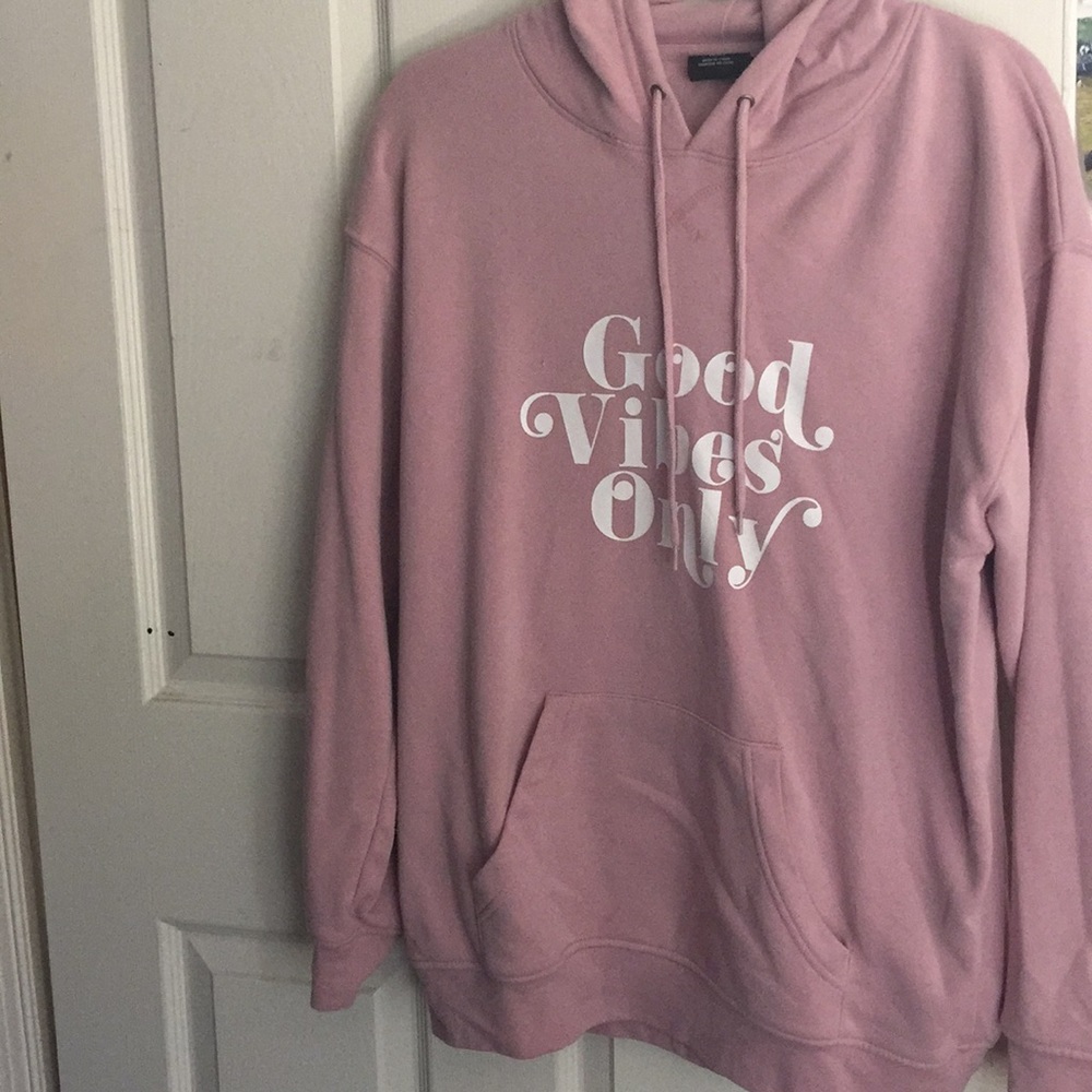 “good vibes only “sweatshirt